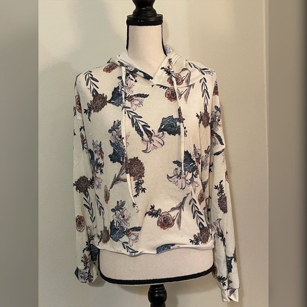 Women’s Crop Hoodie